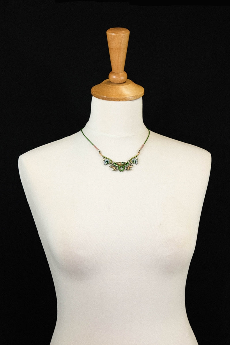 Daylily Greenie Necklace-2455