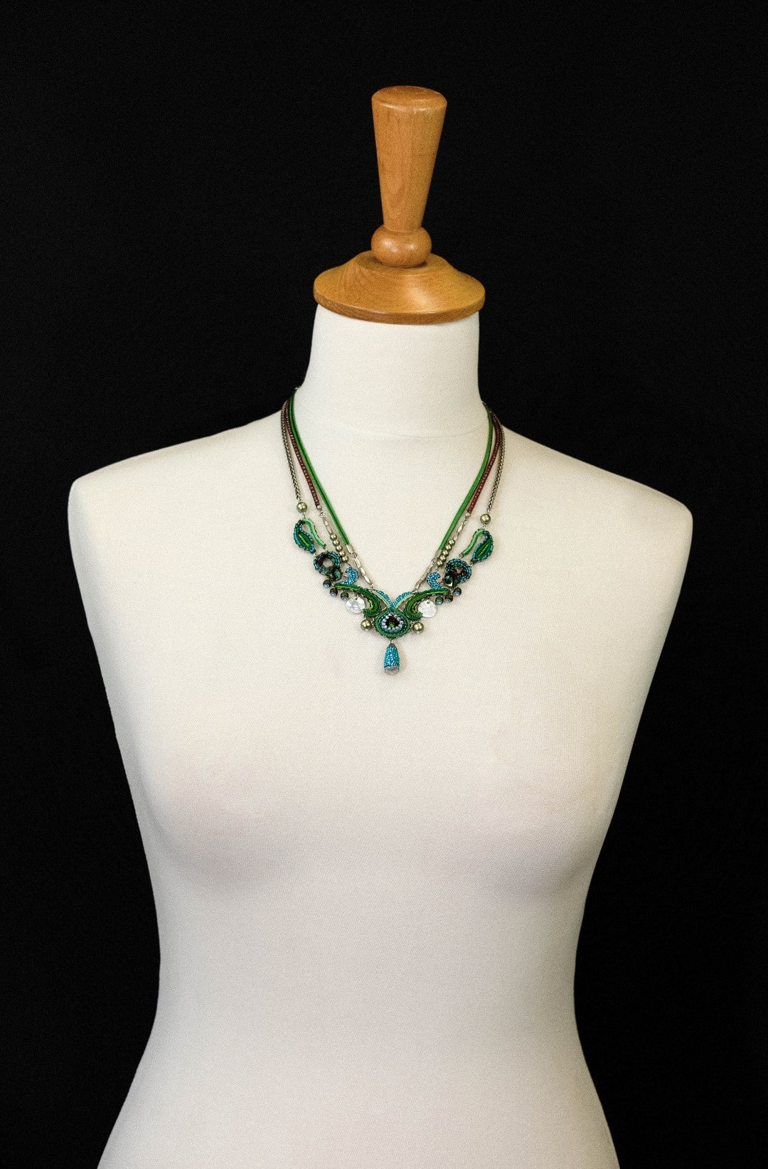 Cornelia Vibe Necklace-2059